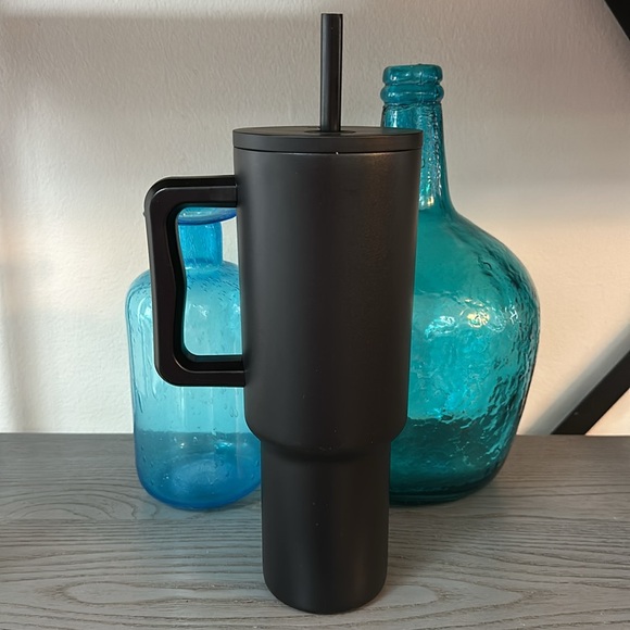 Simple Modern 40 oz Tumbler - Picture 2 of 3